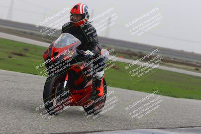 media/Nov-30-2025-TrackDaz (Sun) [[d8b22663df]]/B Group/Session 5 (Wheelie Bump)/